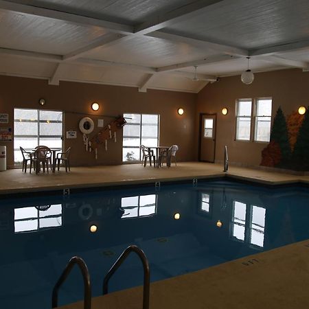 Gray Wolf Lodge เมนิสติค ภายนอก รูปภาพ
