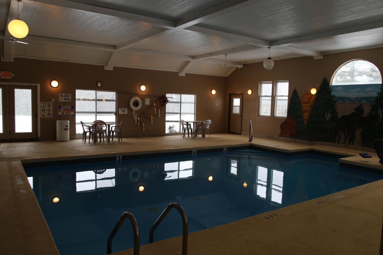 Gray Wolf Lodge เมนิสติค ภายนอก รูปภาพ