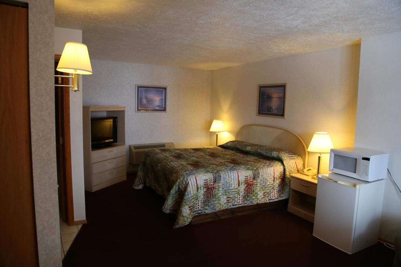 Gray Wolf Lodge เมนิสติค ภายนอก รูปภาพ