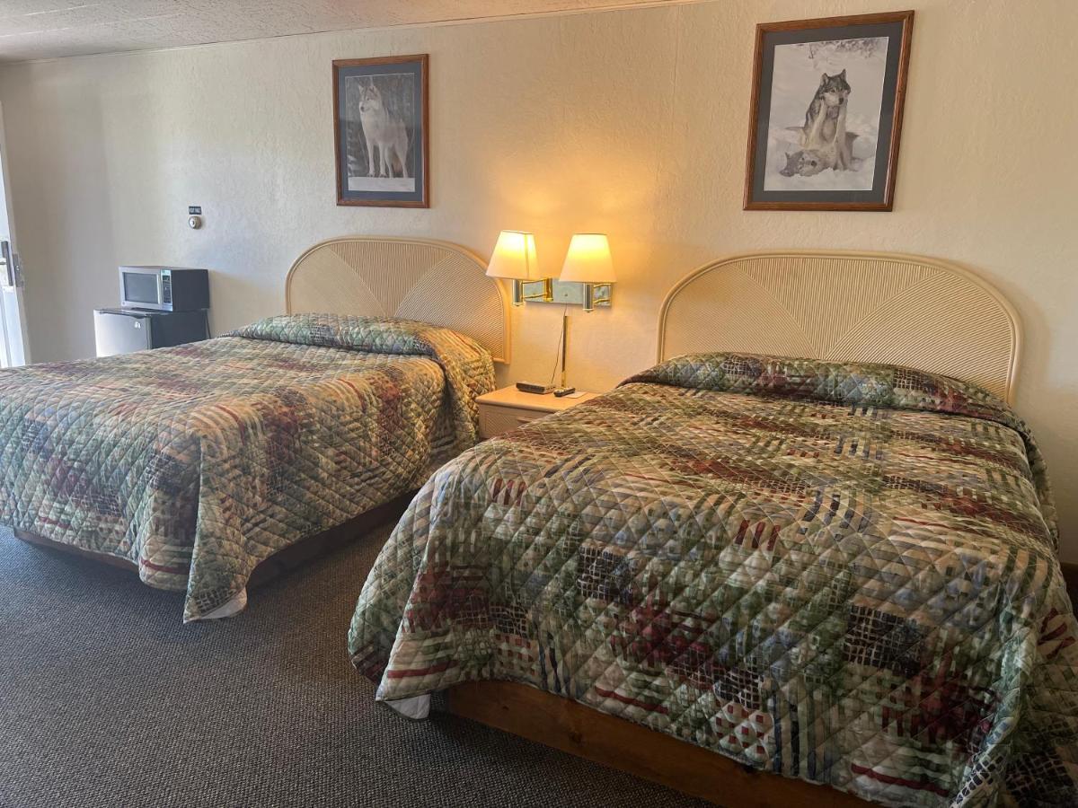 Gray Wolf Lodge เมนิสติค ภายนอก รูปภาพ